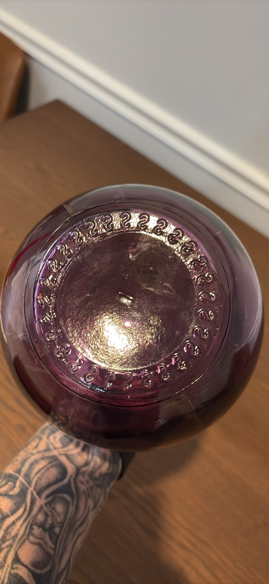 Blown Glass - 21’ high Vintage Purple Glass Decanter with Round Stopper - Good used condition - photo 5
