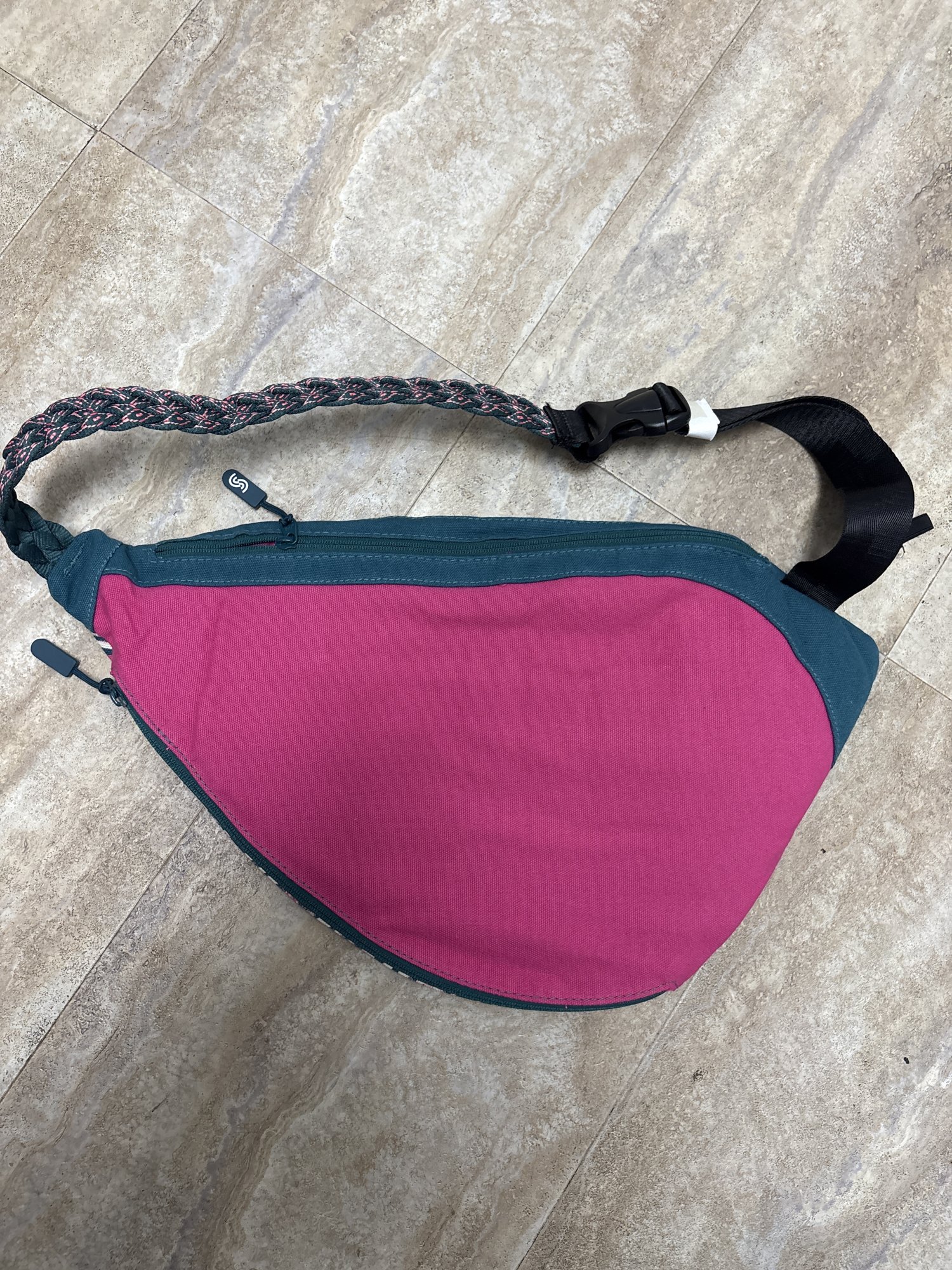 Moyer Creek - Slope Bags Moyer Creek Sling Bag New with Tags - Green and Pink - New with tags - photo 2