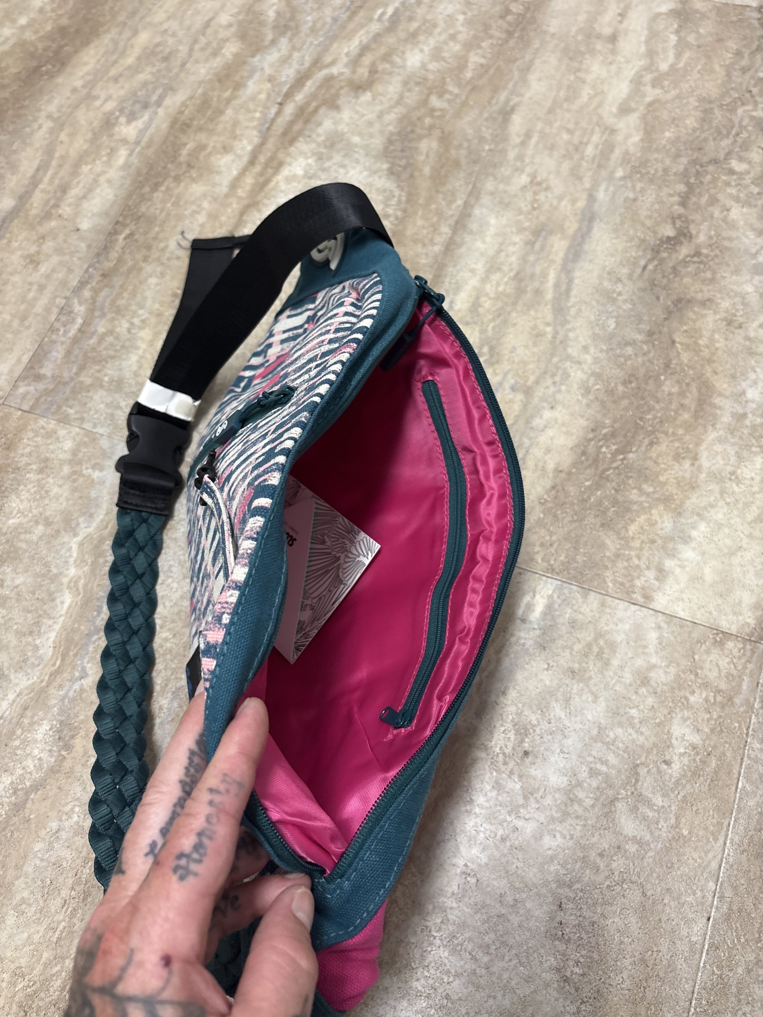 Moyer Creek - Slope Bags Moyer Creek Sling Bag New with Tags - Green and Pink - New with tags - photo 3