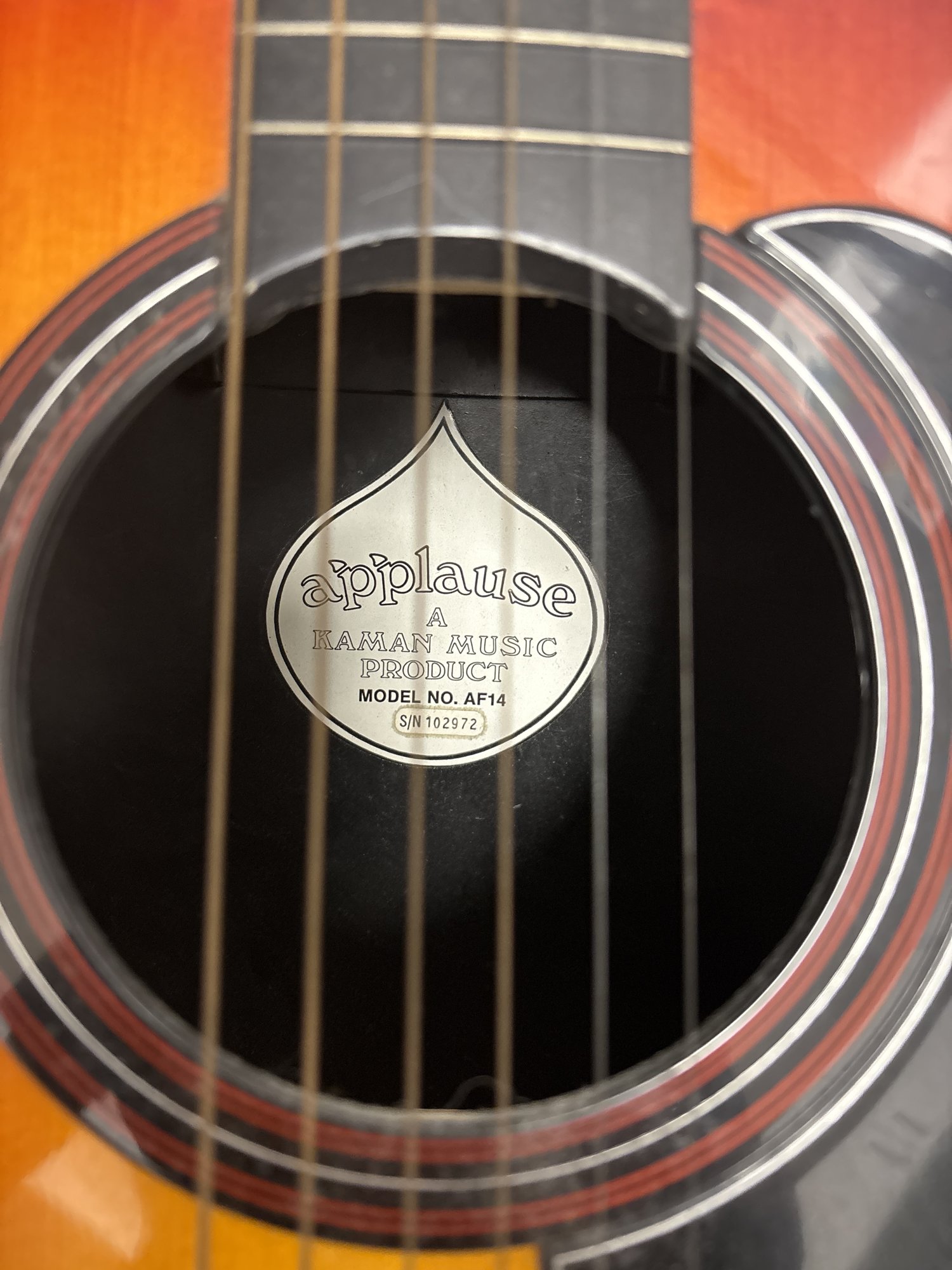 Applause  - Applause by Ovation Guitar  - Excellent used condition - photo 3